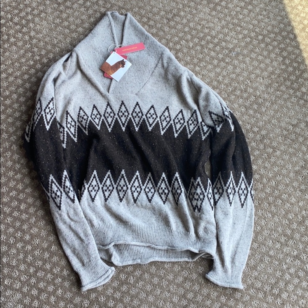 Genuine alpaca sweater from Peru
